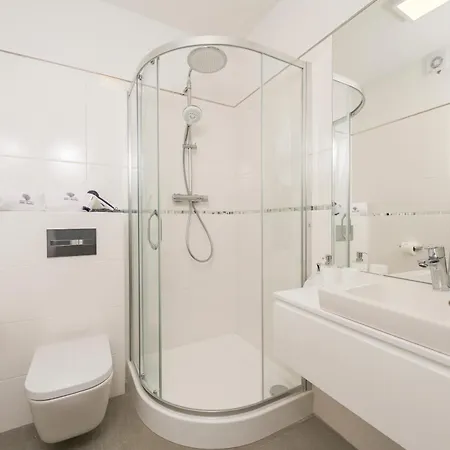 Sanibel Bed & Breakfast 4*